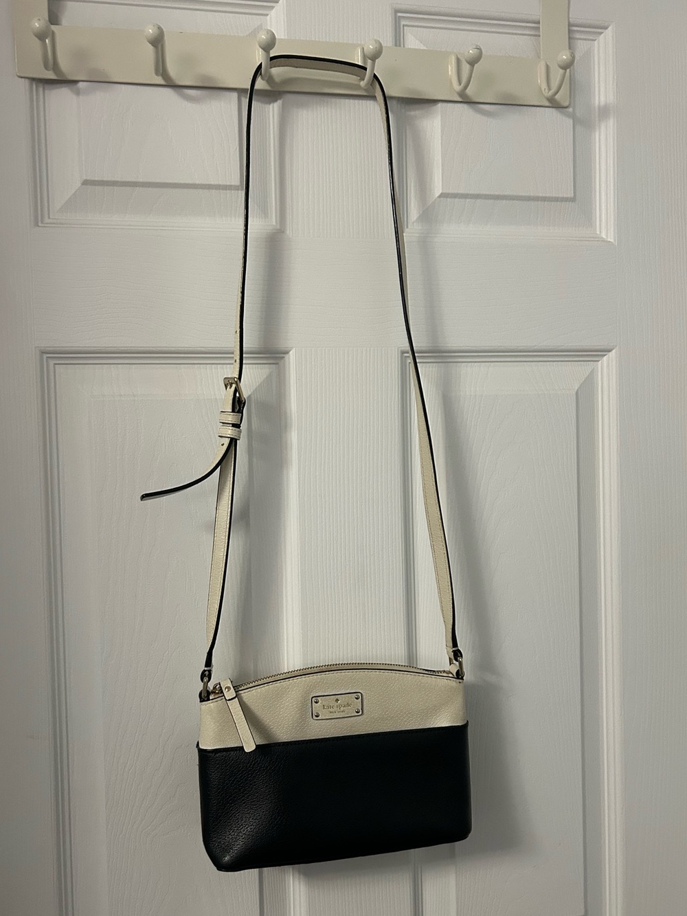 kate spade Black and Cream Pebble Leather Crossbody